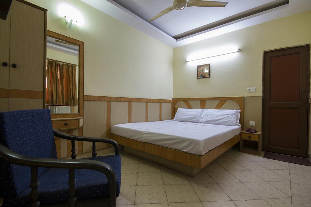 Hotel Kwality Nova Deli Quarto foto