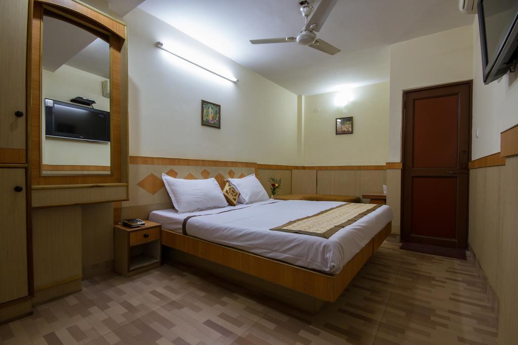 Hotel Kwality Nova Deli Quarto foto