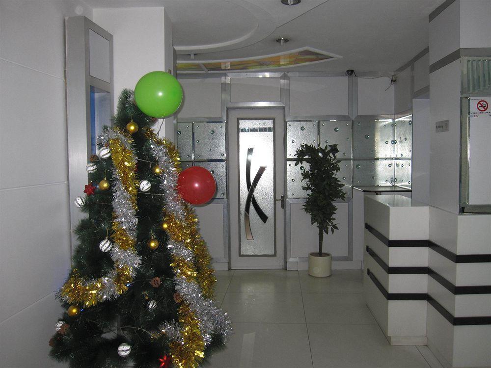 Hotel Kwality Nova Deli Exterior foto